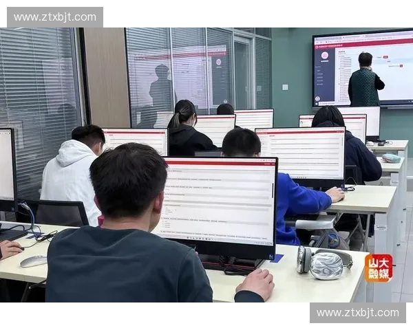 面向未来职业技能提升的沉浸式虚拟训练协同学习平台创新实践